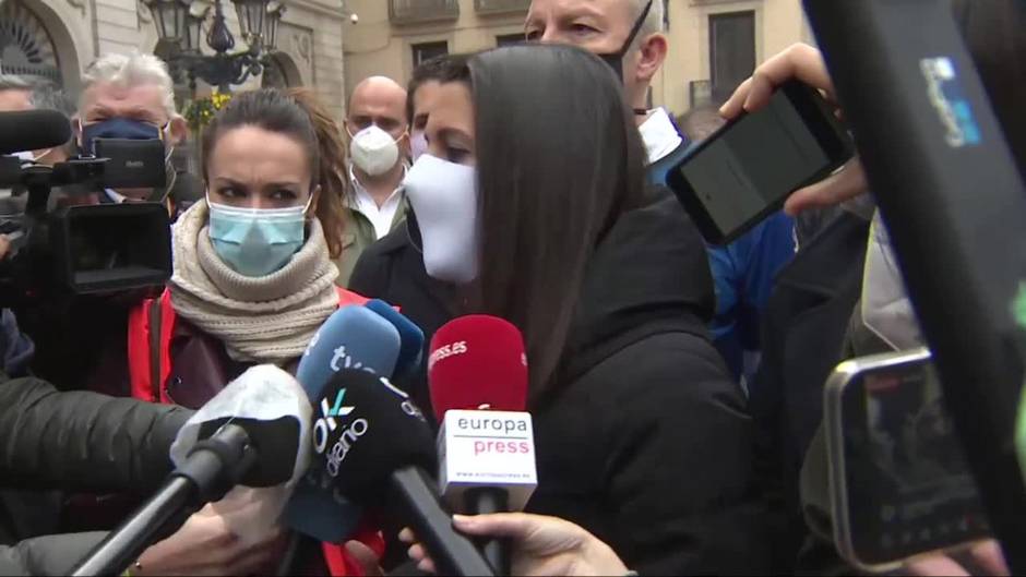 Arrimadas se solidariza con agentes "señalados y acosados" en Cataluña