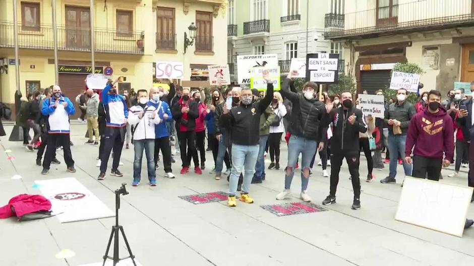 Protesta de los centros deportivos C.Valenciana por su "cierre total"