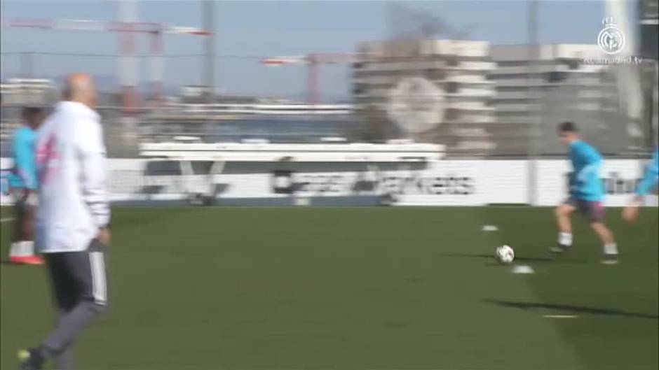 El Real Madrid recupera efectivos en el entrenamiento de esta mañana