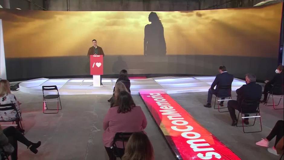 Sánchez critica a "enemigos del feminismo" que se "froten las manos" por veto a manifestación