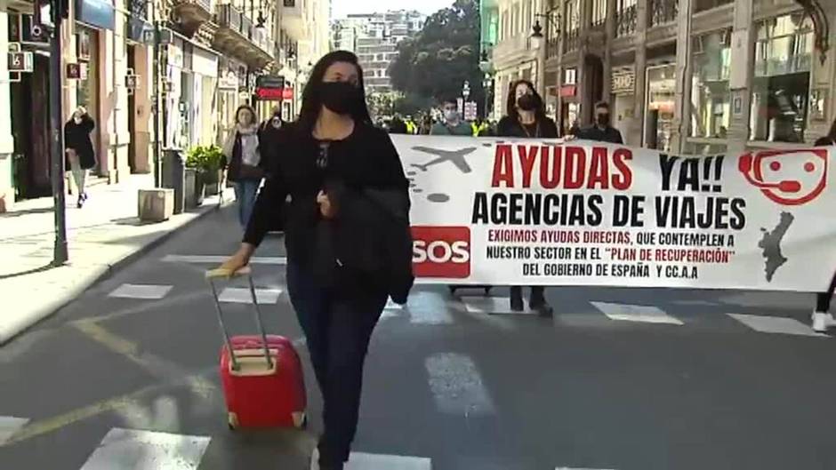 Peluquerías y estéticas protestan en toda España para pedir una reducción del IVA al 10%