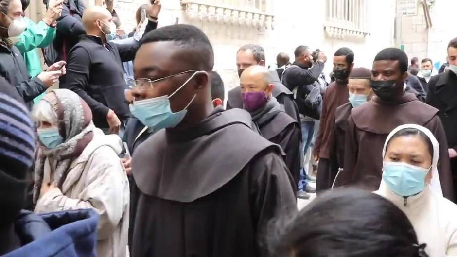 Cientos de cristianos se congregan en Jerusalén este Viernes Santo