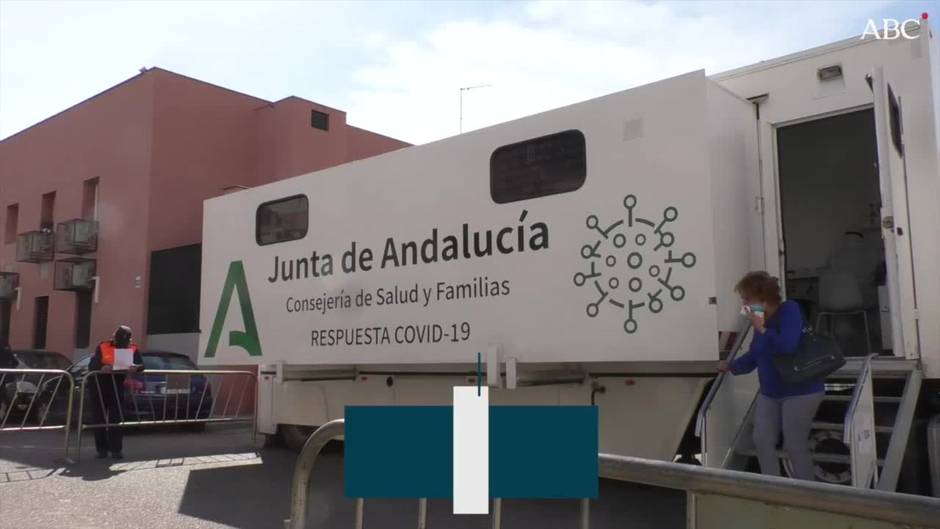 Continúa la tendencia al alza en el número de contagios por Covid en Andalucía, con dos mil de media al día