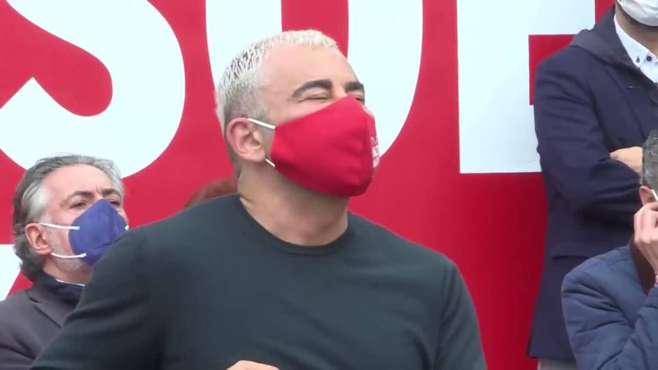 Jorge Javier Vázquez arropa a Gabilondo en un acto de campaña en Vallecas