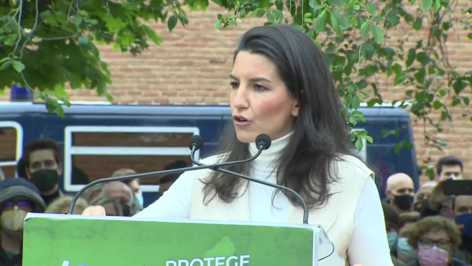 Monasterio defiende el "verdadero feminismo" que no "arrebata la libertad"