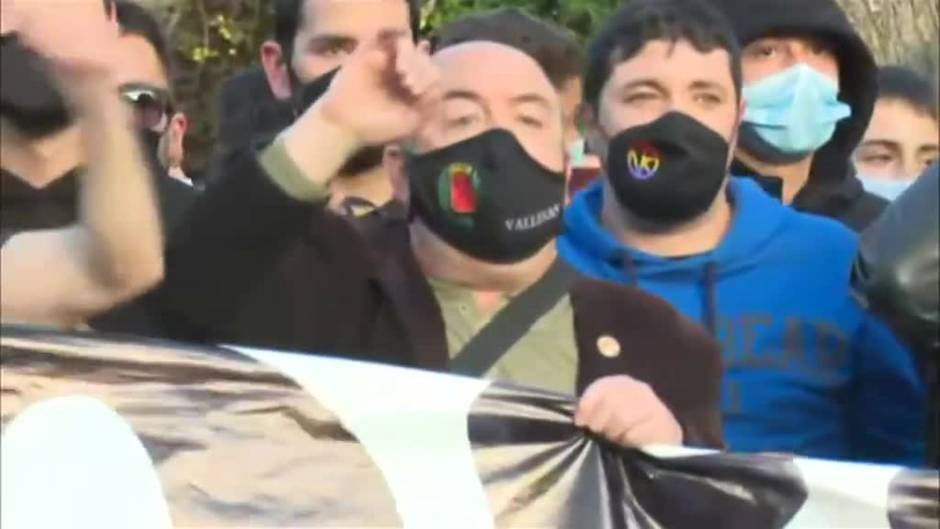 Un trabajador de Podemos detenido por los altercados en el mitin de VOX en Vallecas