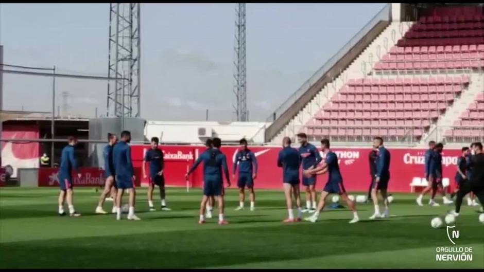 El Sevilla se ejercita sin Koundé