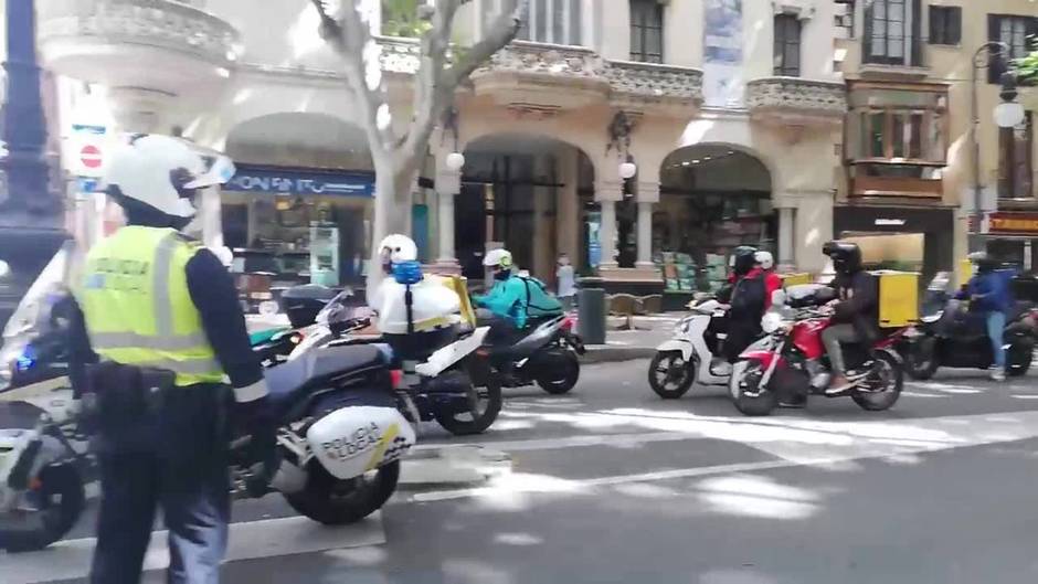 Una caravana de repartidores vuelve a manifestarse en Palma