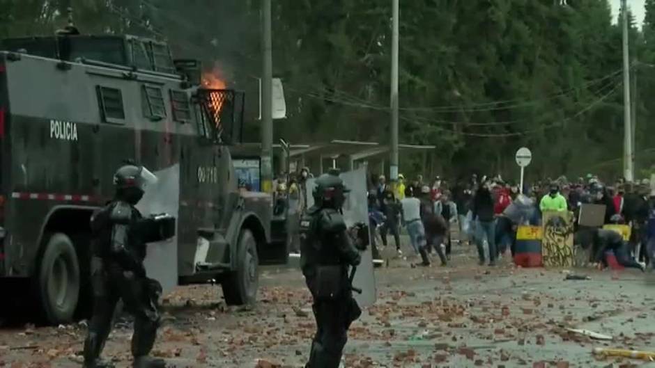 Nueva jornada de protestas acaba con graves disturbios en Colombia