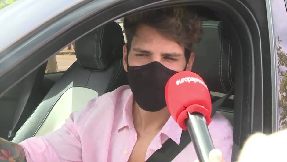 Diego Matamoros inaugura el verano con un "posado" en bañador