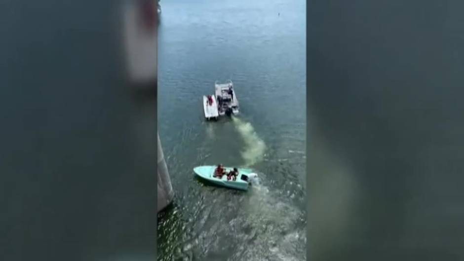 Impresionante rescate de un bote al borde de una presa en Austin