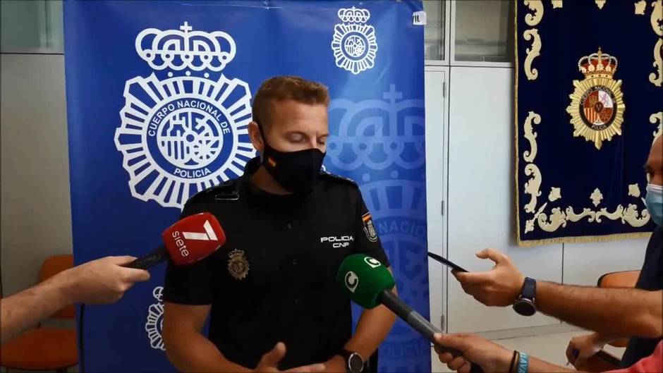 Un policía nacional fuera de servicio salva la vida a una vecina en Cádiz