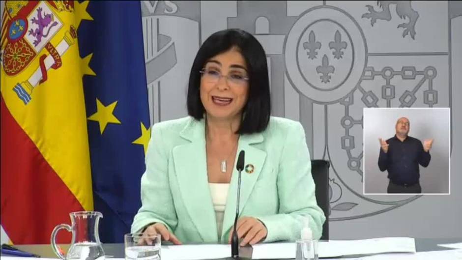 Darias: "No será obligatorio llevar mascarillas al aire libre con distancia interpersonal de metro y medio"