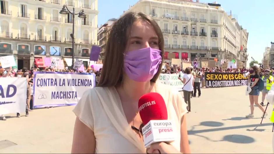 Organizaciones feministas se concentran en Madrid contra las Leyes Trans