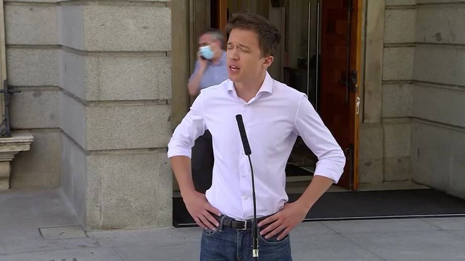 Errejón critica que Ayuso saque dinero para dar "un chiringuito" a Toni Cantó