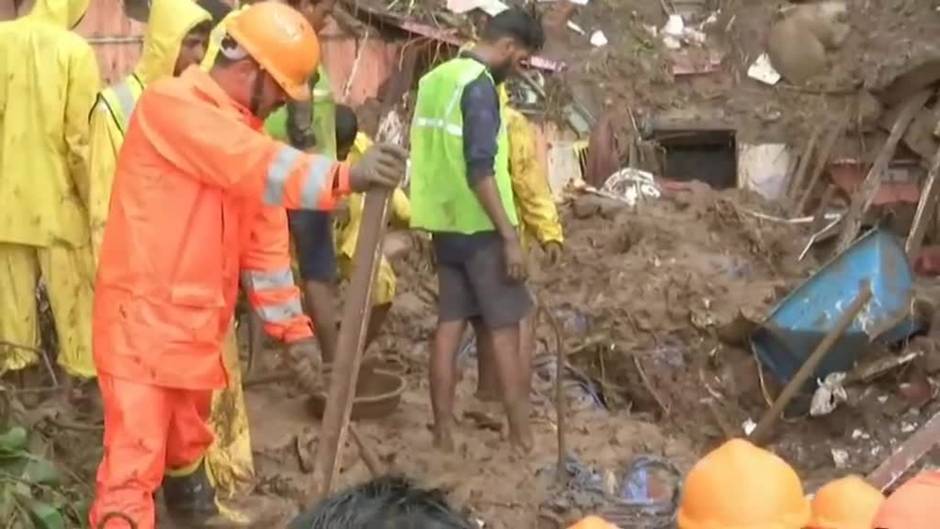 Al menos 20 personas fallecen en Mumbai (India) tras los aludes de tierra provocados por las lluvias del monzón