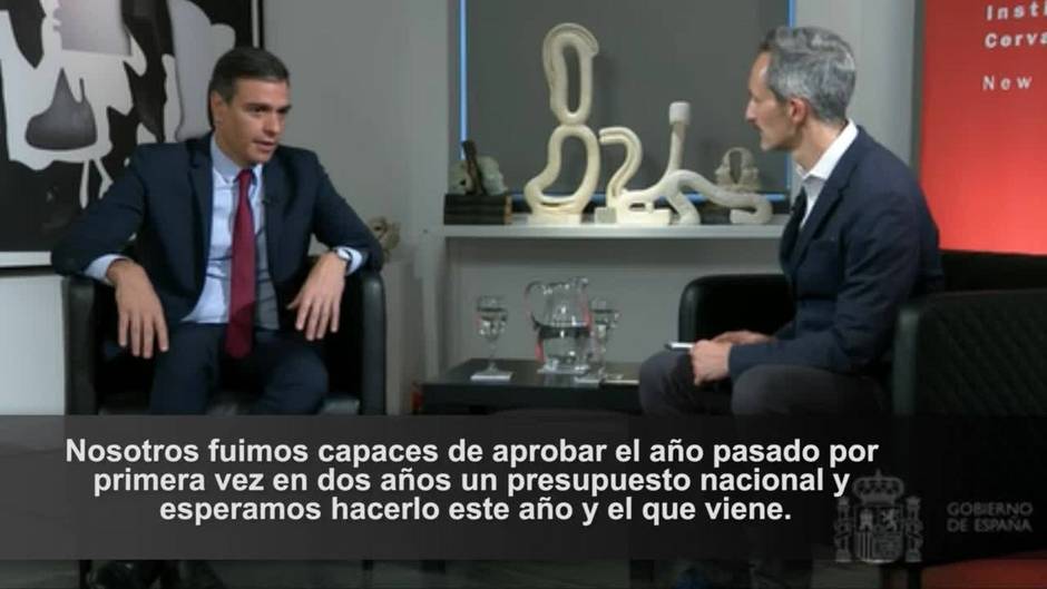 Sánchez concluye su primer día en EEUU hablando de PGE y la oposición