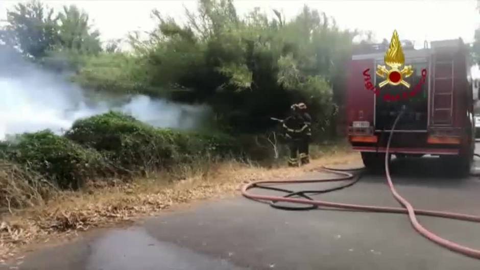 Gran incendio arrasa con la isla de Cerdeña