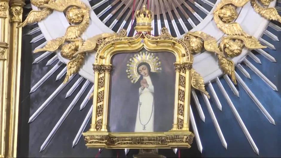 La bajada de la Virgen de La Paloma finaliza tras la misa