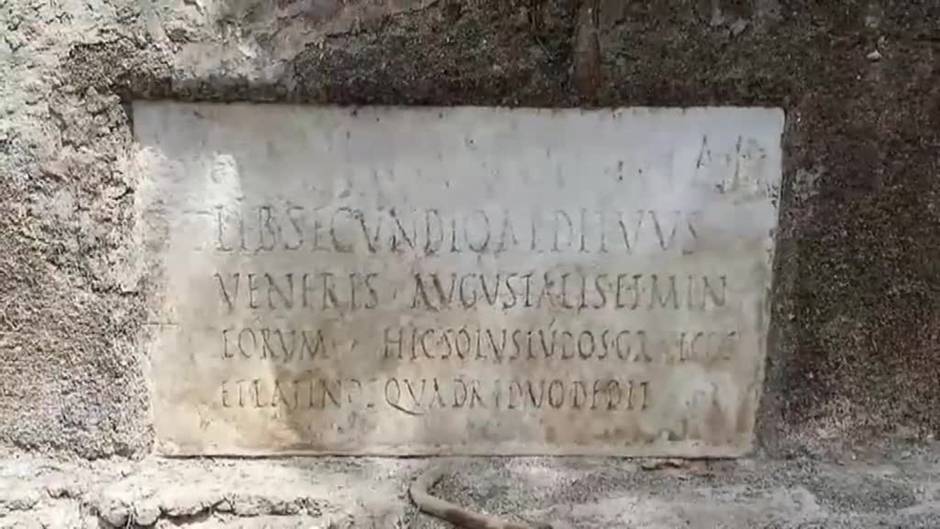 Un grupo de arqueólogos de la Universidad de Valencia halla un cuerpo momificado en una tumba en Pompeya