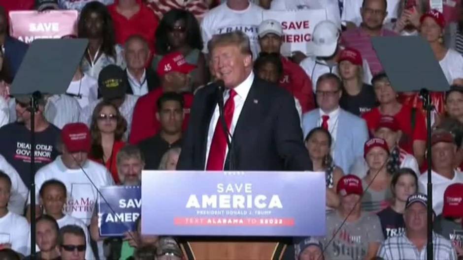 Trump califica de "humillación" la retirada de EEUU en Afganistán gestionada por Biden