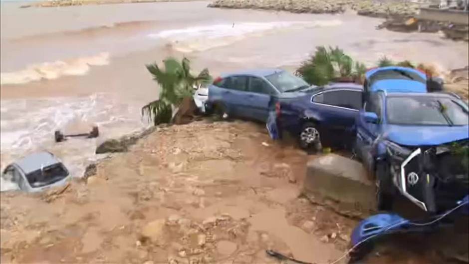 Las tormentas causan numerosos destrozos en Alcanar (Tarragona) y Vinaròs (Castellón)