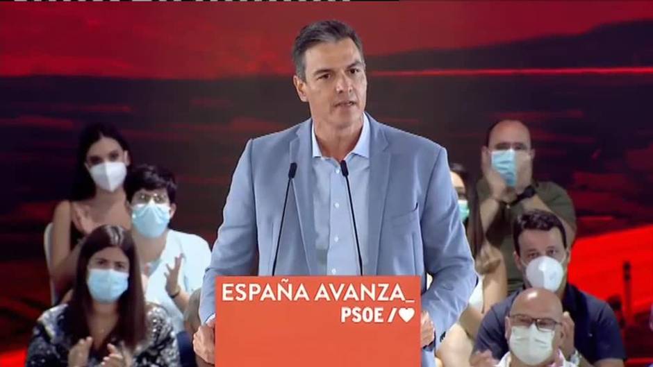 Sánchez saca pecho por los datos de vacunación y de paro y Casado le acusa de triunfalismo