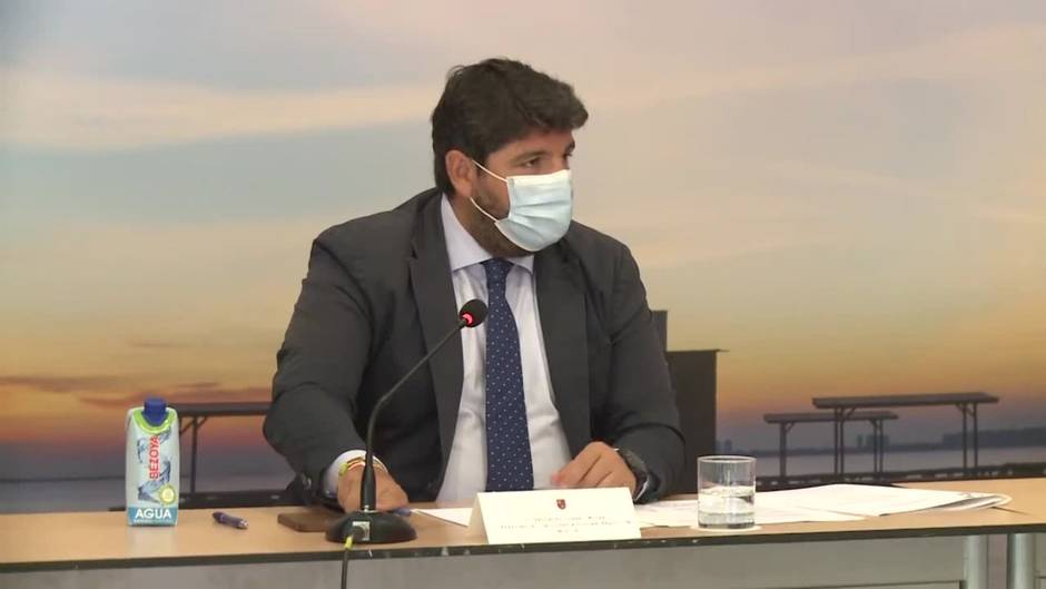 Murcia propone crear un grupo de científicos para dar solución al Mar Menor