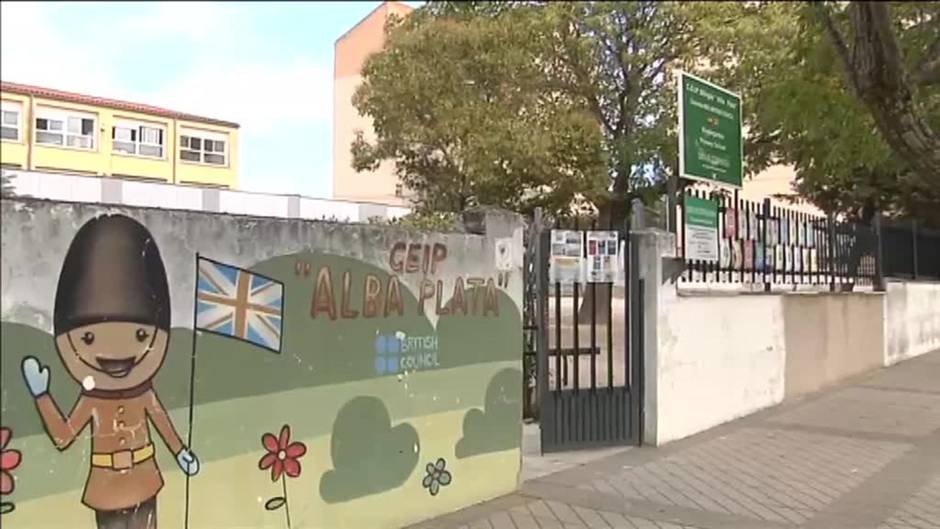 Polémica en un colegio de Cáceres por dos menores que acudían a clase sin mascarilla por decisión de sus padres
