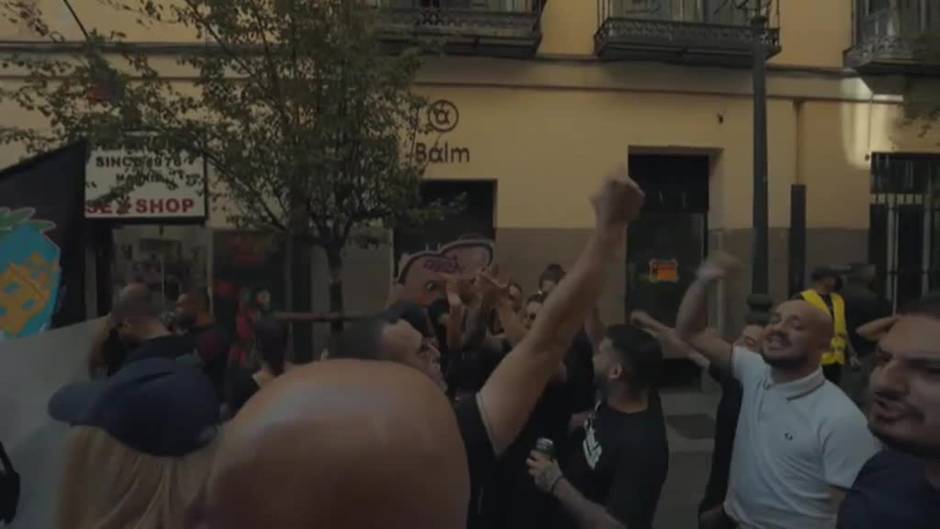 Grupos de neonazis se manifiestan en Chueca al grito de "fuera maricas de nuestros barrios"