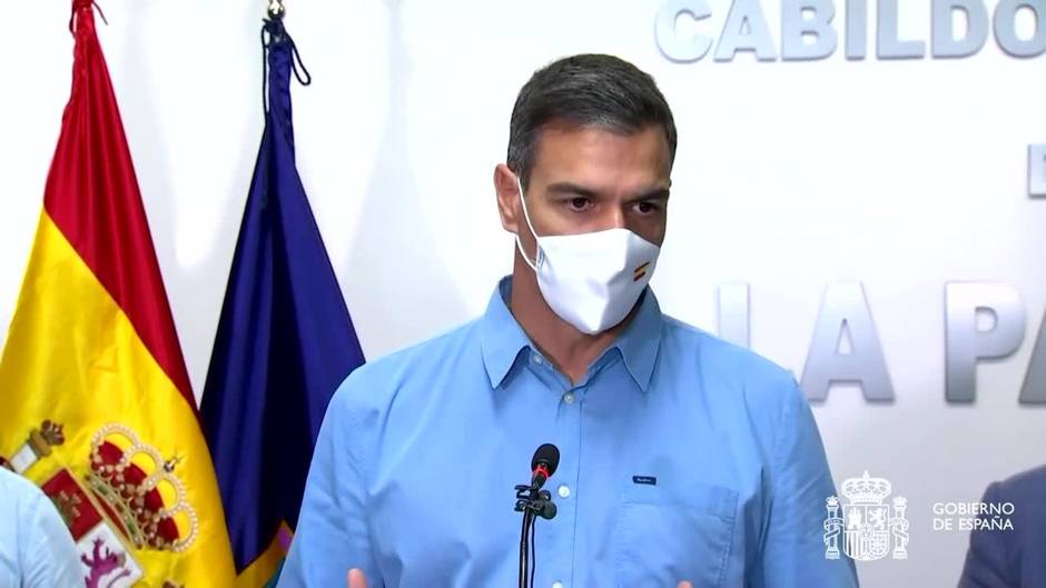 Sánchez traslada el "compromiso rotundo" con los afectados por la erupción