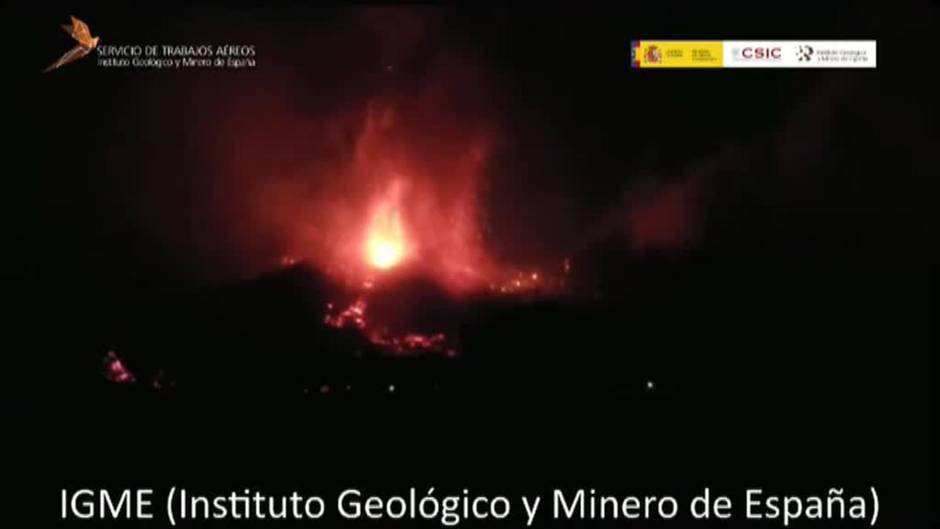 El volcán aumenta su explosividad por el agua y los gases