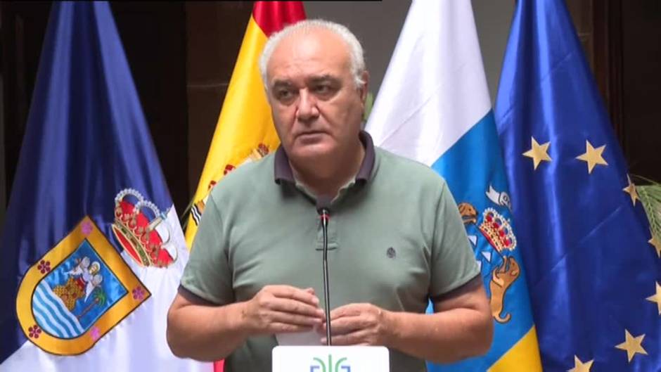 El director del PEVOLCA pide tranquilidad y dice que "estamos ante una erupción típica de Canarias"