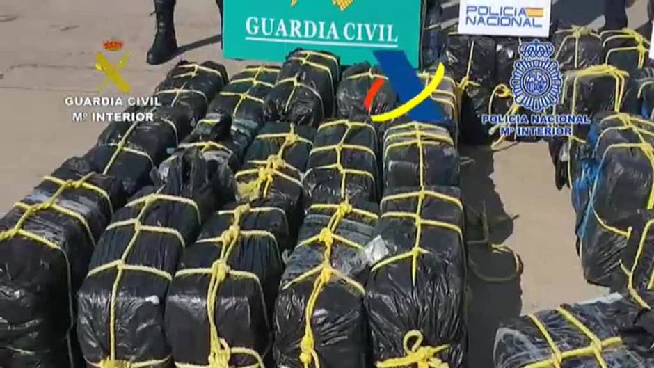 Incautados 1.200 kilos de cocaína en un velero frente a las costas de Canarias