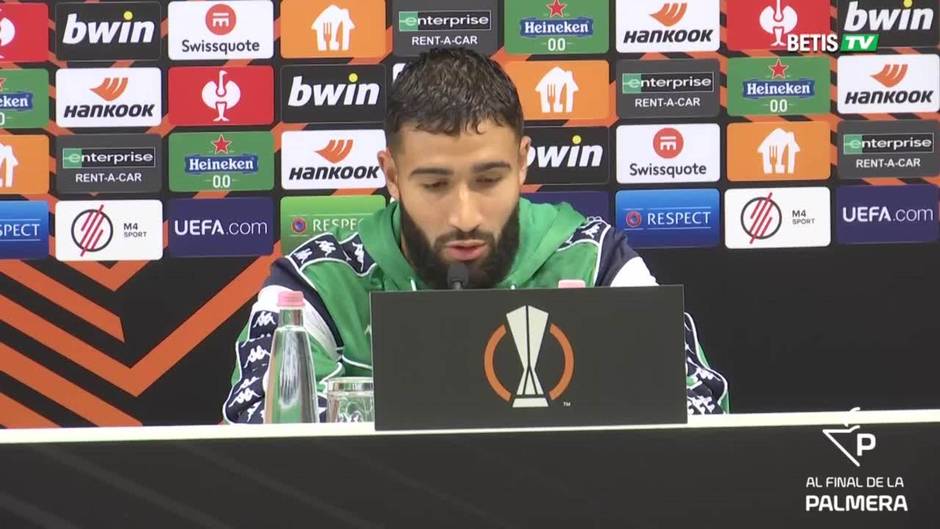 Fekir, la previa del Ferencvaros-Betis y su posible renovación: «Estoy feliz aquí»