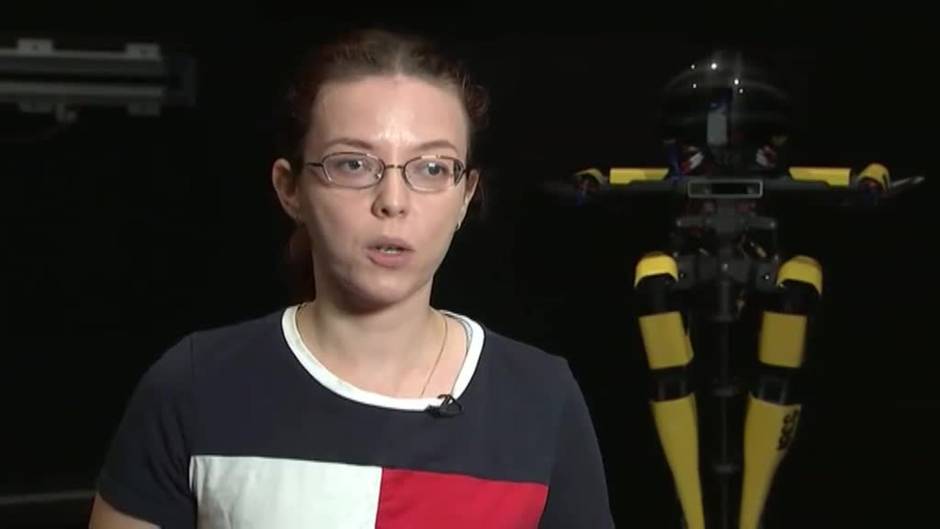 Un robot que hace equilibrios y sortea obstáculos