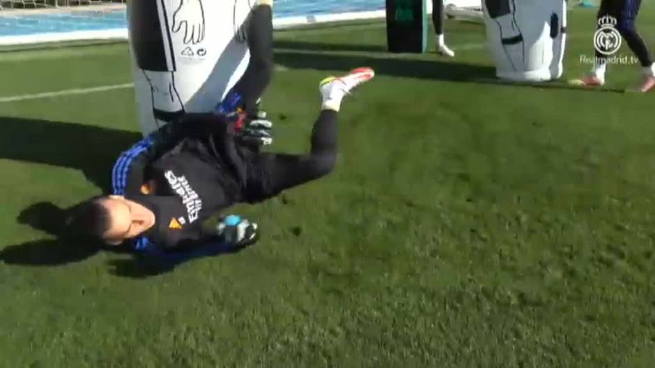 Último entrenamiento del Real Madrid antes de viajar a Kiev