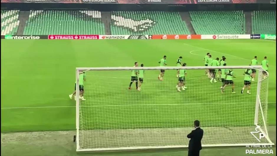 Entrenamiento en el Villamarín antes del Betis - Leverkusen