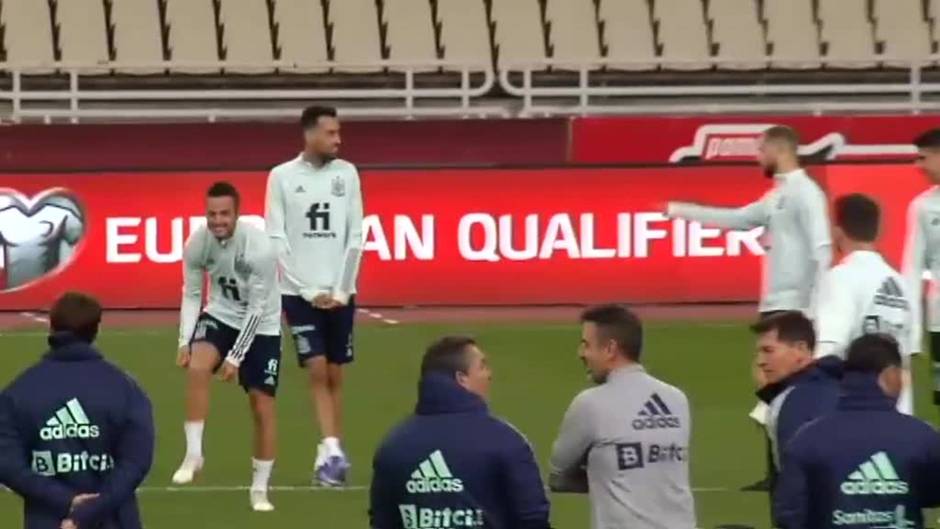 Buen ambiente en el entrenamiento de la selección previo a la 'final' ante Grecia