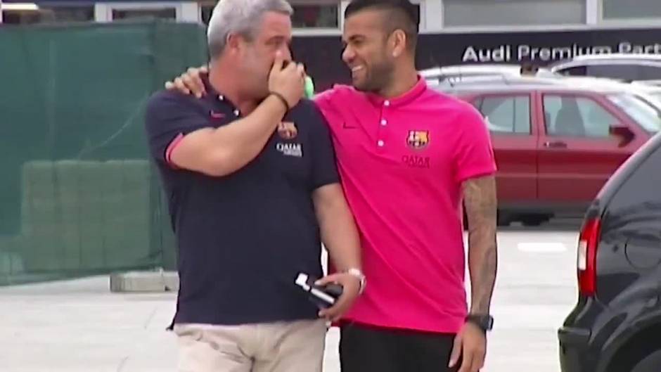 Dani Alves regresa al FC Barcelona cinco temporadas después