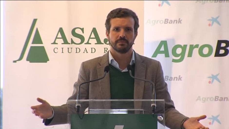 Casado a los agricultores: "Vamos a estar con vosotros en la calle"