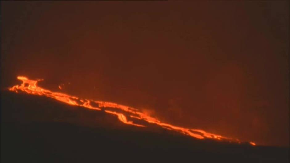 El terremoto de mayor magnitud y nuevos desbordamientos de lava cuando se cumplen dos meses de la erupción