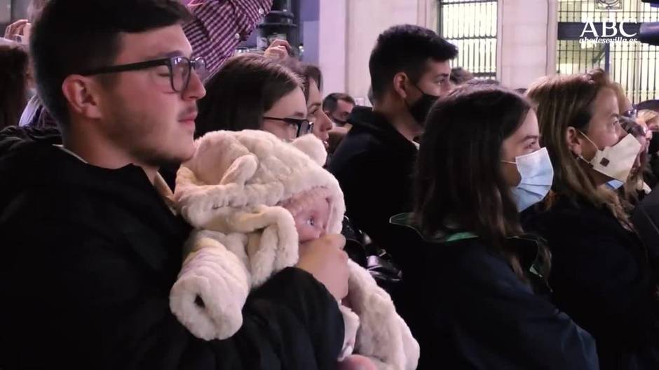 Sevilla enciende las luces de Navidad en casi 300 calles