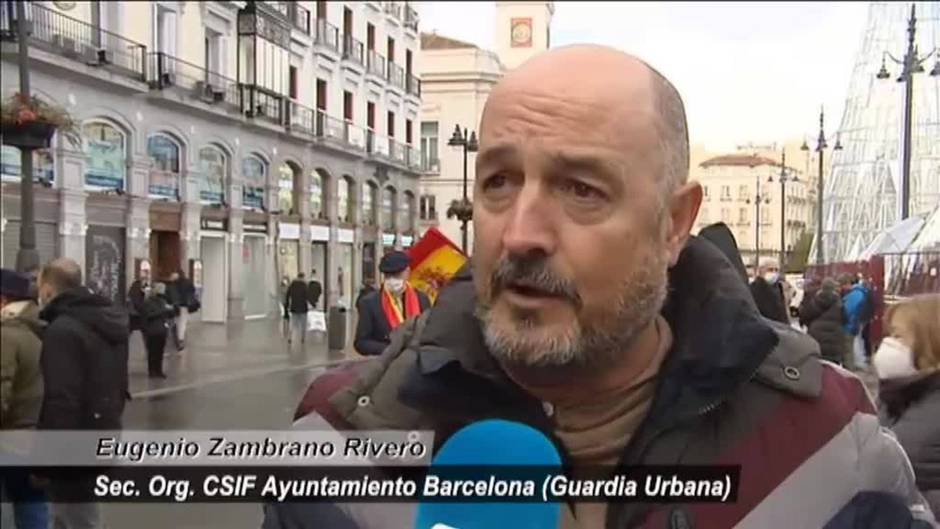 Policías y guardias civiles marchan juntos contra las enmiendas a la ley de seguridad ciudadana de Rajoy en 2015