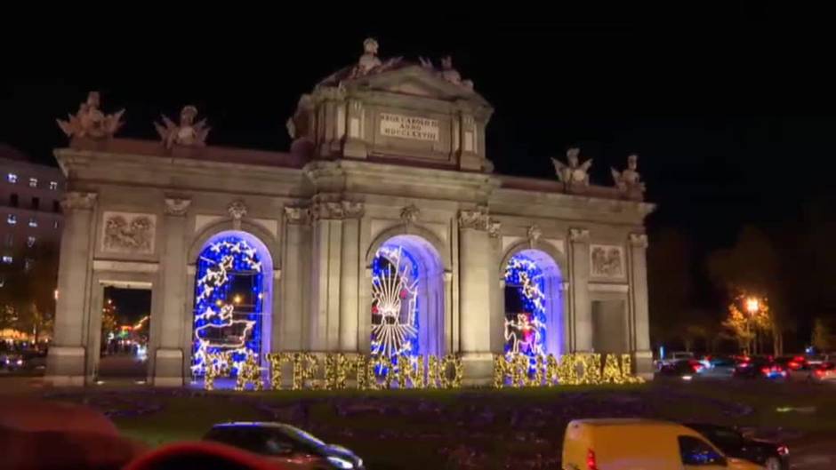 Las luces navideñas ya iluminan las ciudades españolas