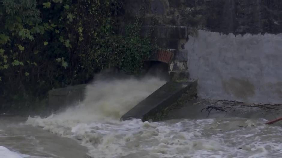 Desbordamientos de ríos y calles inundadas en País Vasco tras las fuertes lluvias