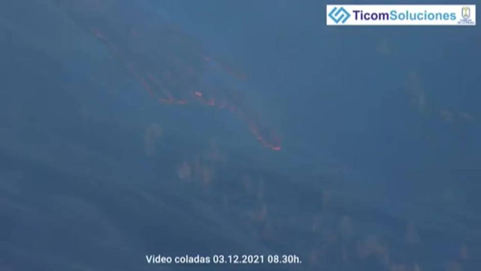 Una nueva colada en el volcán de La Palma avanza hacia el sur