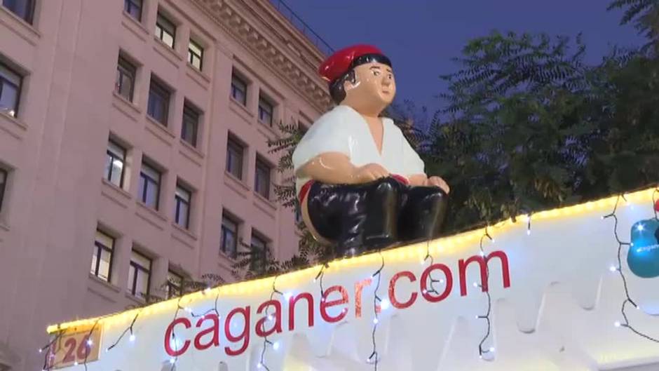 Los caganers, listos para poner su nota en el belén