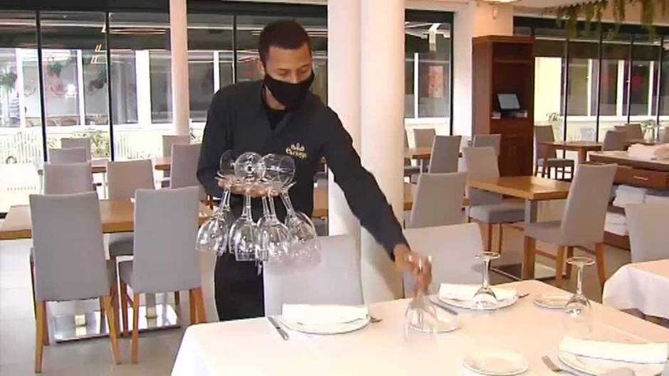 El temor a la variante ómicron supone un nuevo mazazo para la hostelería