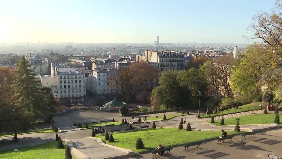 Francia prohíbe las reuniones en Nochevieja y agiliza la tercera dosis